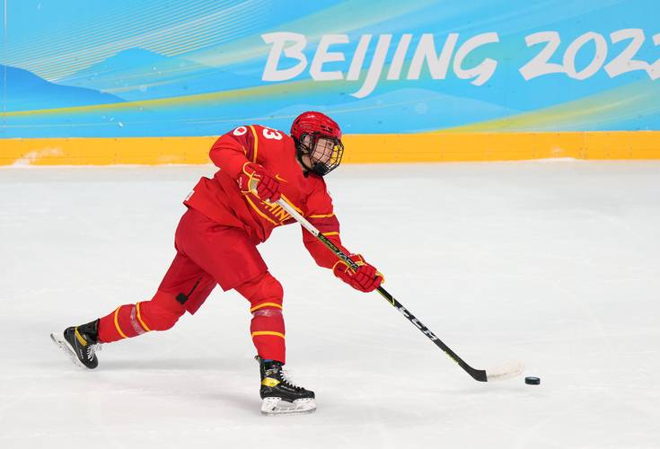 中国女子冰球比赛视频