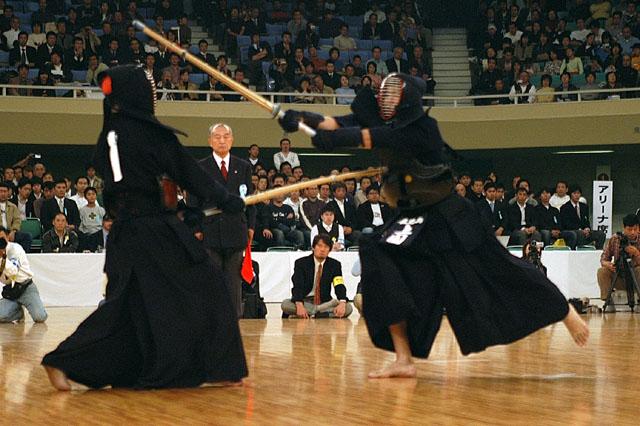日本剑道vs中国鞭杆比赛